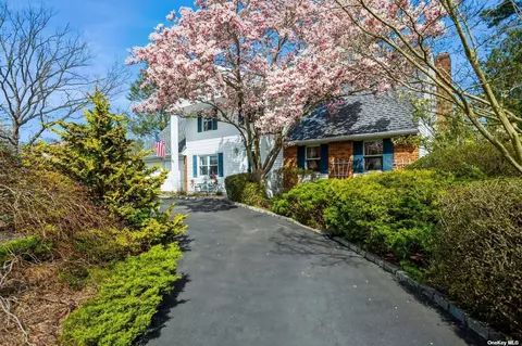 21 Osborne Ave, Mount Sinai, NY 11766