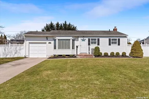 56 Montrose Dr, Commack, NY 11725