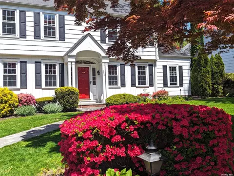 285 Nassau Ave, Manhasset, NY 11030