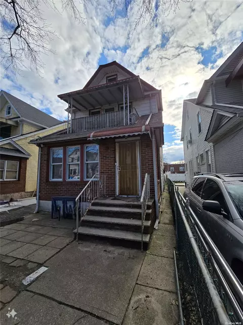 109-26 174th St, Jamaica, NY 11433