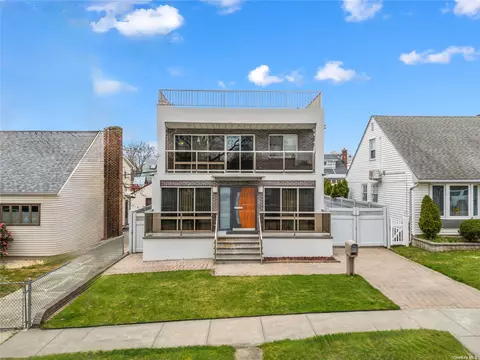 14-22 142nd St, Whitestone, NY 11357