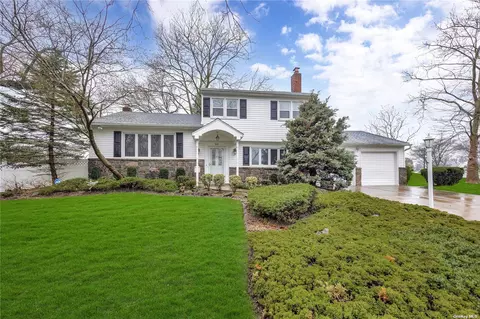 20 Dahill Rd, Old Bethpage, NY 11804