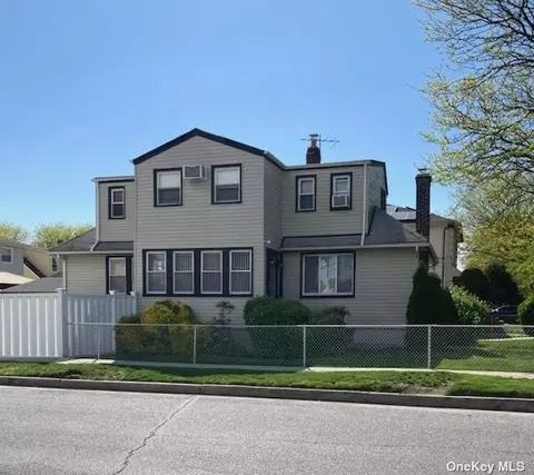 255-56 147th Dr, Rosedale, NY 11422