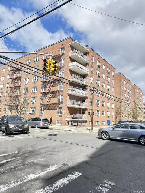 34-20 Parsons Blvd #LU, Flushing, NY 11354