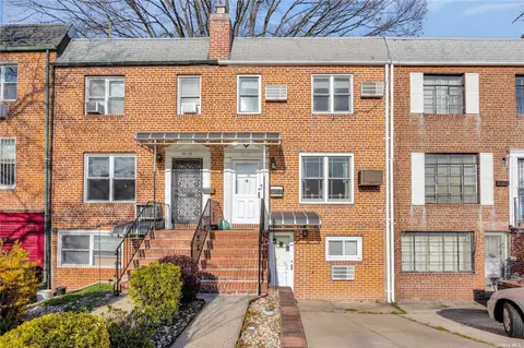 53-37 194th St, Fresh Meadows, NY 11365