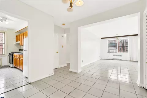 142-20 26th Ave #1C, Flushing, NY 11354
