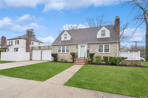 213-03 33rd Ave, Bayside, NY 11361