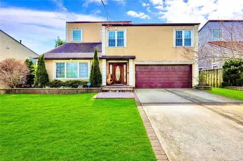 250 Scott Dr, Atlantic Beach, NY 11509