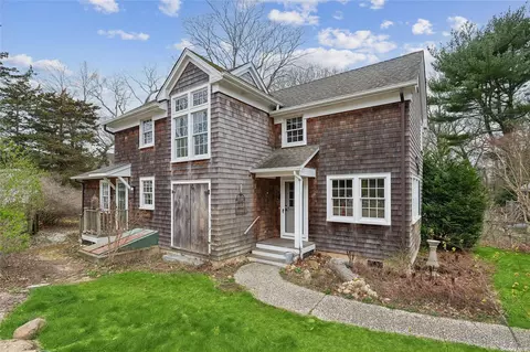 58 Franklin Ave, Sag Harbor, NY 11963