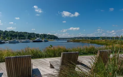 100 Garvies Point Rd #1029, Glen Cove, NY 11542