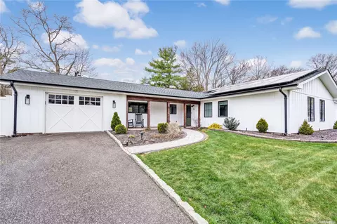 16 Westbrook Rd, Coram, NY 11727