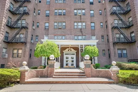 170-40 Highland Ave #103, Jamaica, NY 11432