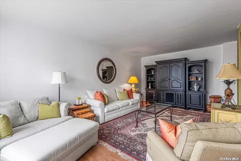 172-70 Highland Ave #6B, Jamaica, NY 11432