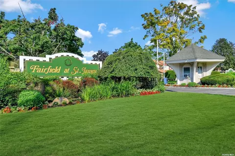 603 Drew Dr #603, Saint James, NY 11780