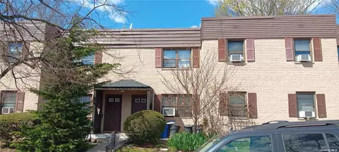147-17 71 Ave #A, Flushing, NY 11367