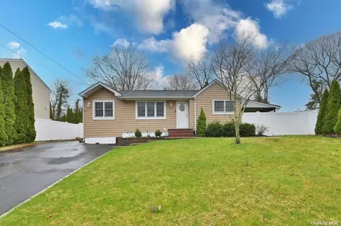 44 Sarah Dr, Lake Grove, NY 11755