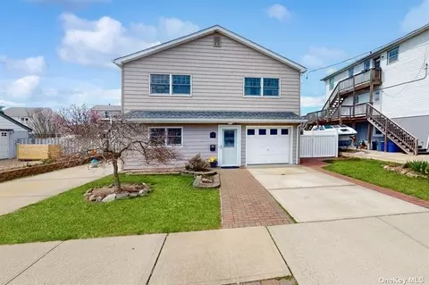 164 Garfield St, Freeport, NY 11520