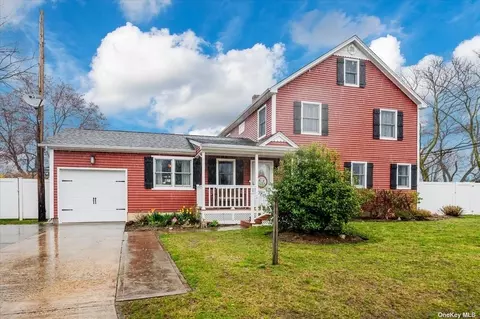 1504 4th St, West Babylon, NY 11704