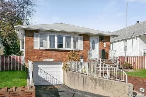 18 Ormonde Blvd, Valley Stream, NY 11580