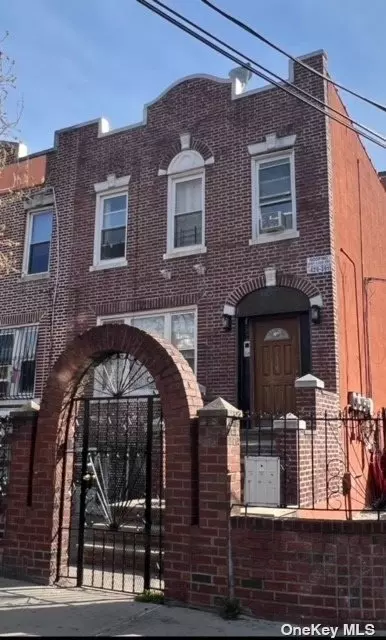 37-85 102nd St, Corona, NY 11368