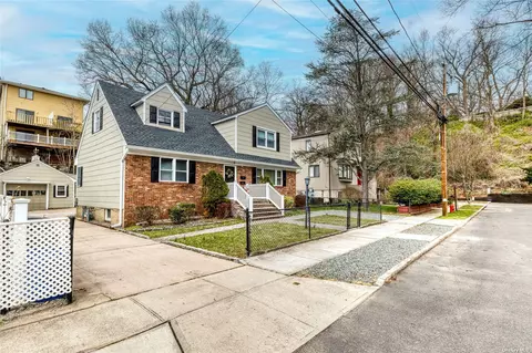 61 N Linwood N Rd, Port Washington, NY 11050