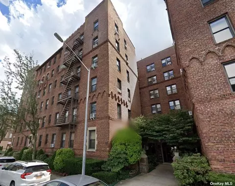 167-10 Crocheron Ave #6R, Flushing, NY 11358