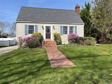 177 Richmond Ave, Amityville, NY 11701