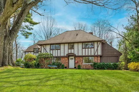 69 Summit Rd, Port Washington, NY 11050