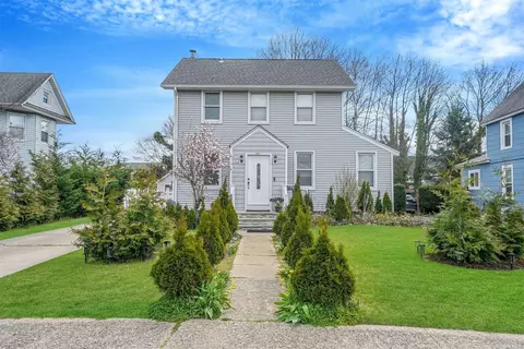 2547 Central Ave, Baldwin, NY 11510