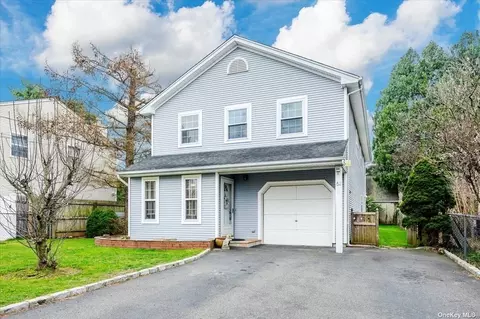 52 E 24th St, Huntington Station, NY 11746