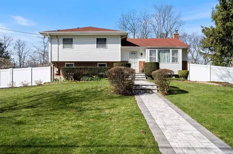 3 Ketay St, East Northport, NY 11731