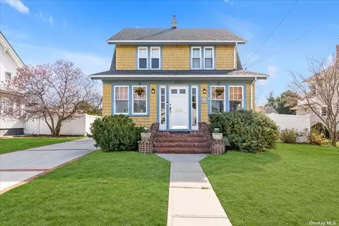 2583 Park Ave, Baldwin, NY 11510
