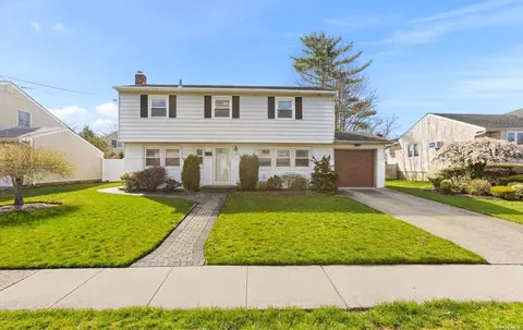 2480 Williams Ct, Bellmore, NY 11710