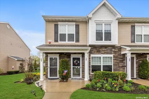 161 Ashley Ct #161, Central Islip, NY 11722