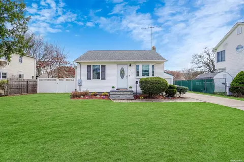 1571 A St, West Babylon, NY 11704