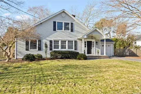 12 Davidia Ln, Stony Brook, NY 11790