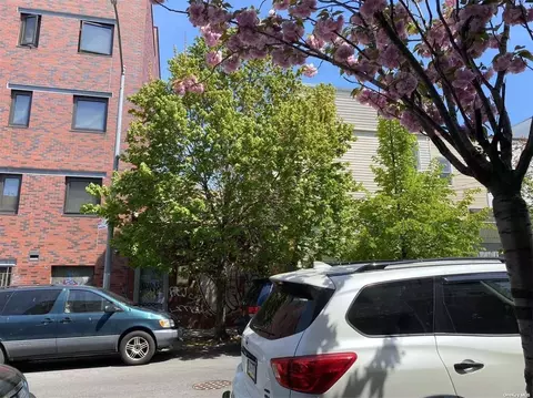 795 E 161st St, Bronx, NY 10456