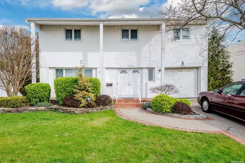 3665 Bertha Dr, Baldwin, NY 11510