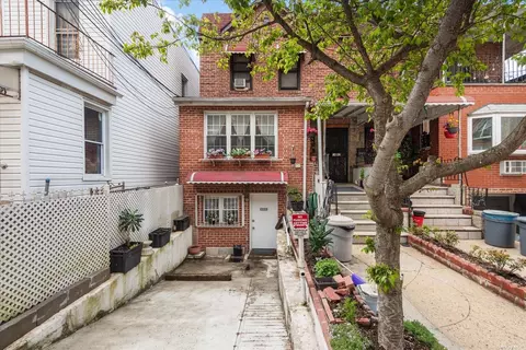 34-42 60th St, Woodside, NY 11377