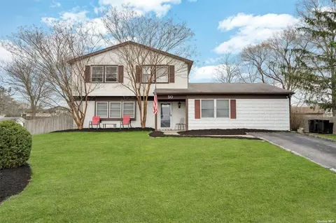 50 Segatogue Ln, South Setauket, NY 11720