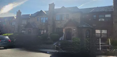 45-58 193rd St, Flushing, NY 11358