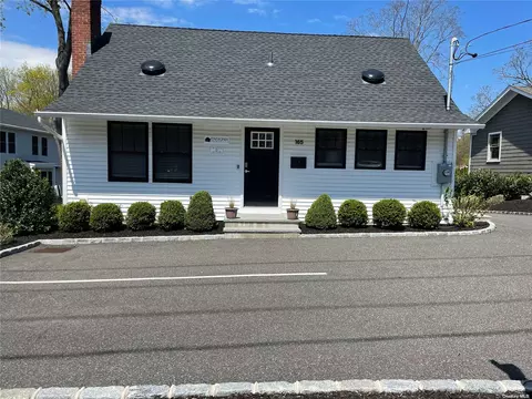165 E Main St, Huntington, NY 11743
