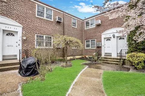 249-30 57th Ave #270, Little Neck, NY 11362