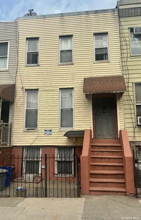 315 38th St, Brooklyn, NY 11232