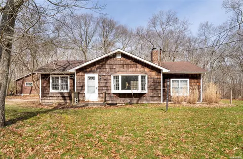 61 E Moriches Blvd, East Moriches, NY 11940