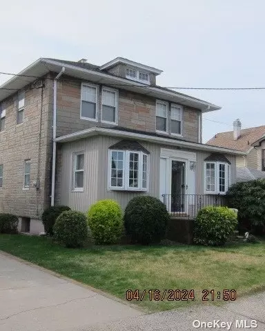 220-14 93rd Ave, Queens Village, NY 11428