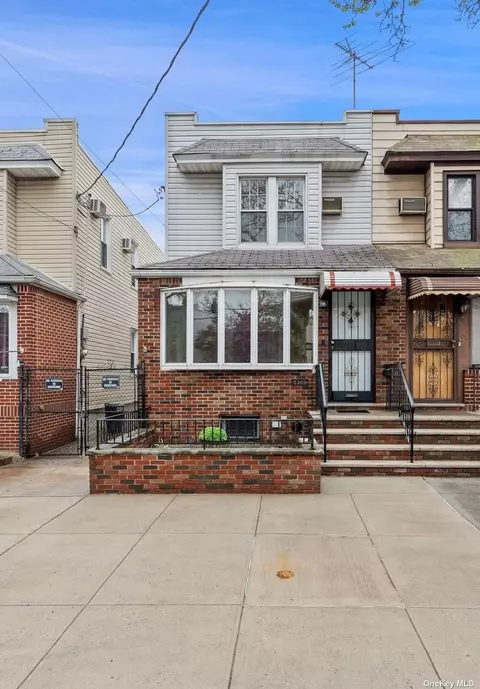 77-69 79th St, Glendale, NY 11385