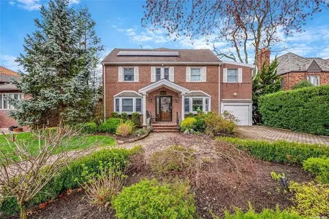 182-61 Avon Rd, Jamaica Estates, NY 11432