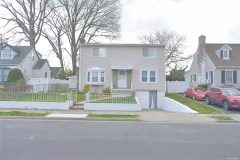 54 Saint Marks Ave, Freeport, NY 11520