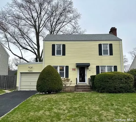 18 Purdue Rd, Glen Cove, NY 11542